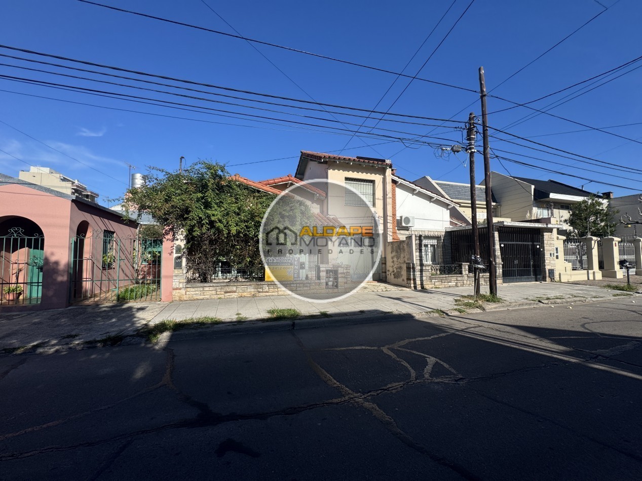 Se Vende Casa multifamiliar lote 8,66 x 24 mts Ramos Mejia, se acepta permuta