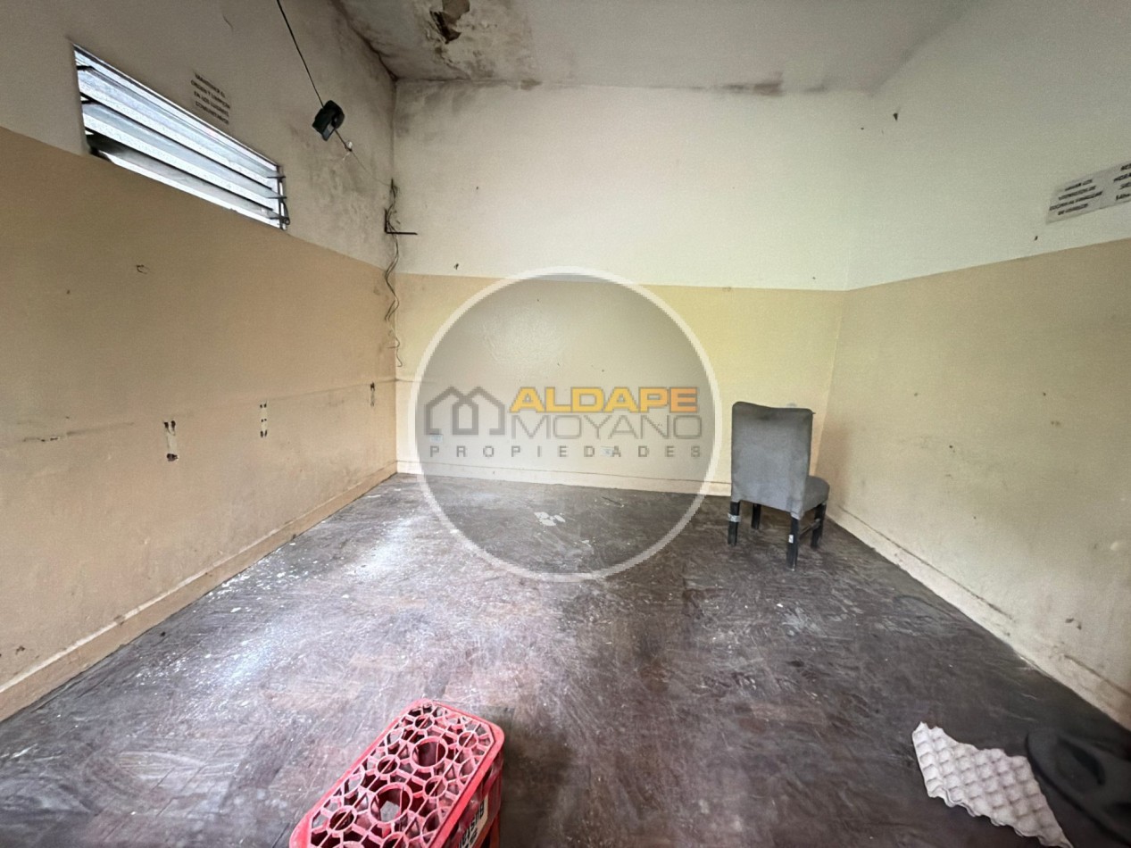 Se Vende Casa multifamiliar a Reciclar (Parque Avellaneda)