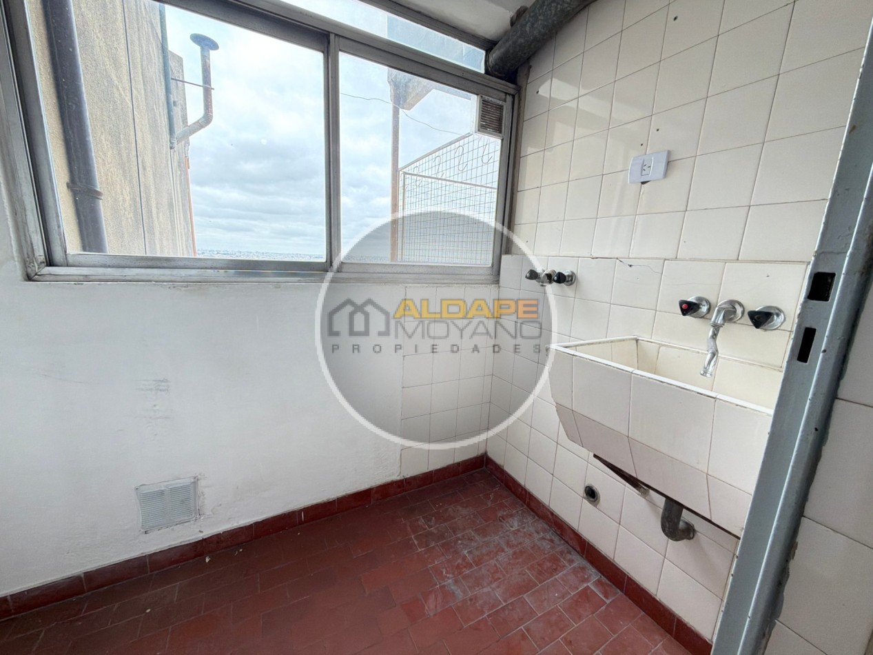 Se Vende departamento cuatro amb, con cochera (torre 11)