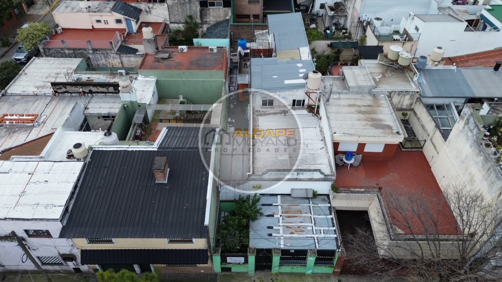 Se Vende Casa multifamiliar a Reciclar (Parque Avellaneda)