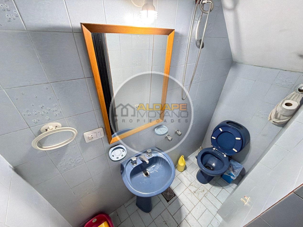 Se Vende Casa, ideal multi familiar (a remodelar)