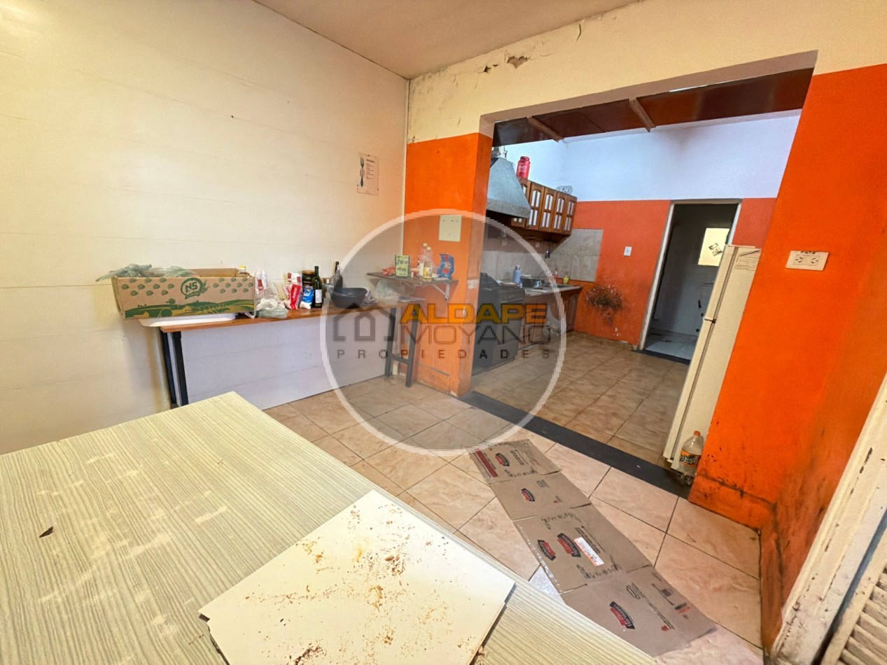 Se Vende Casa multifamiliar a Reciclar (Parque Avellaneda)