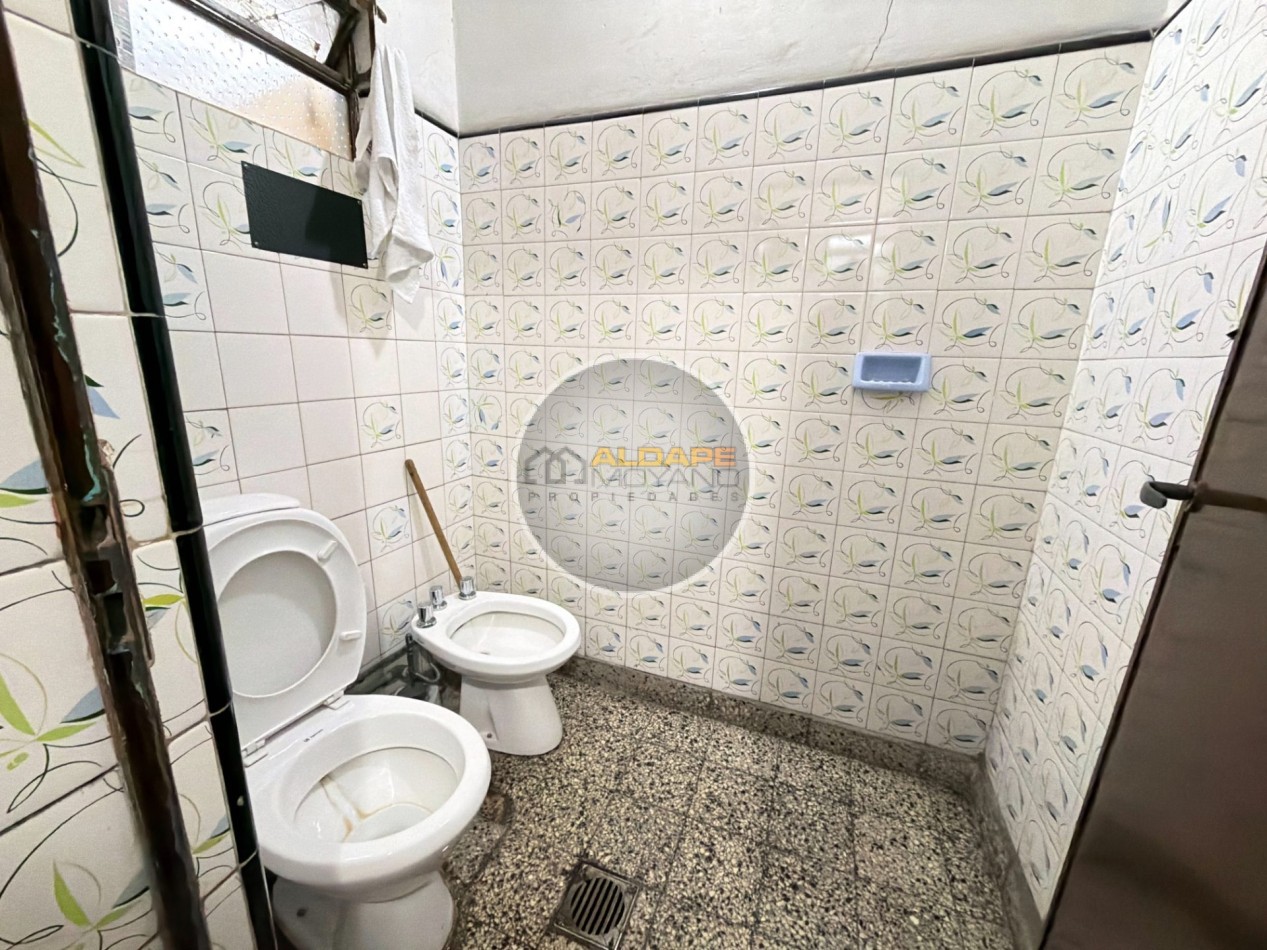 Se alquila Galpon, 700 mts2 (villa lugano)