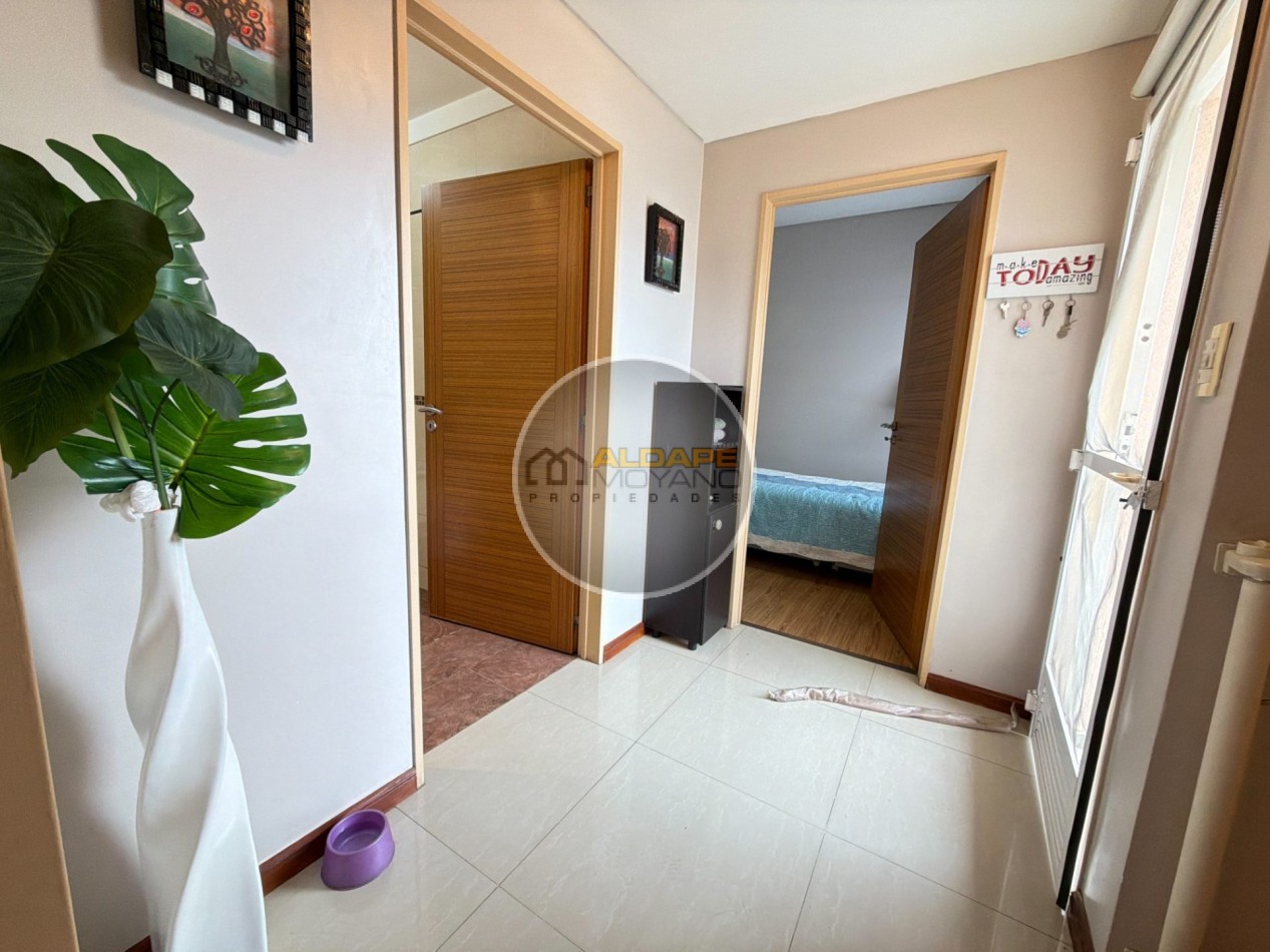 Se Vende PH, tres ambientes, con cochera (Liniers) Excelente