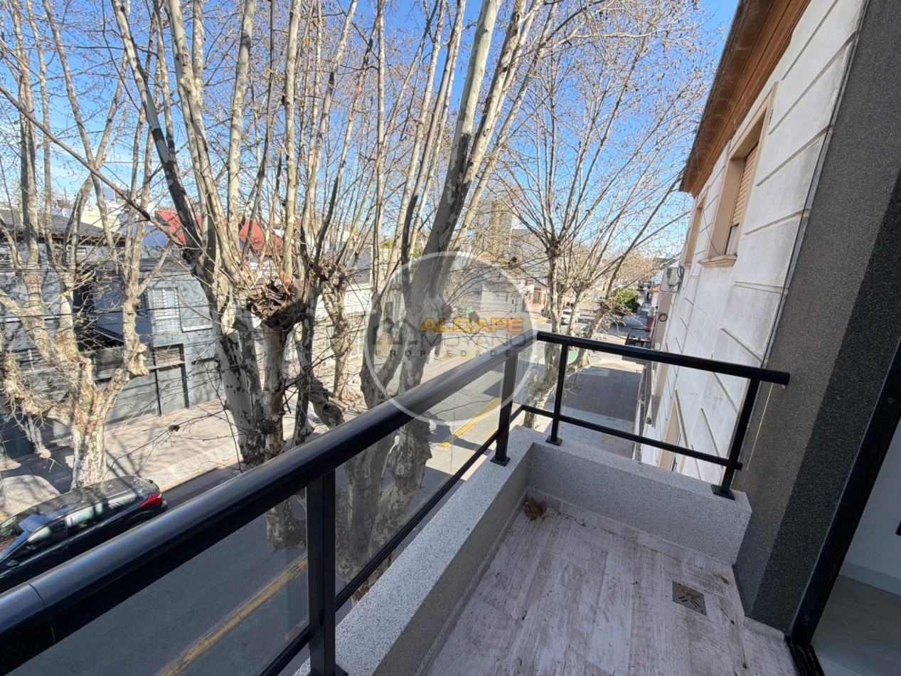 Se Vende triplex, cuatro amb, cochera doble (a estrenar)