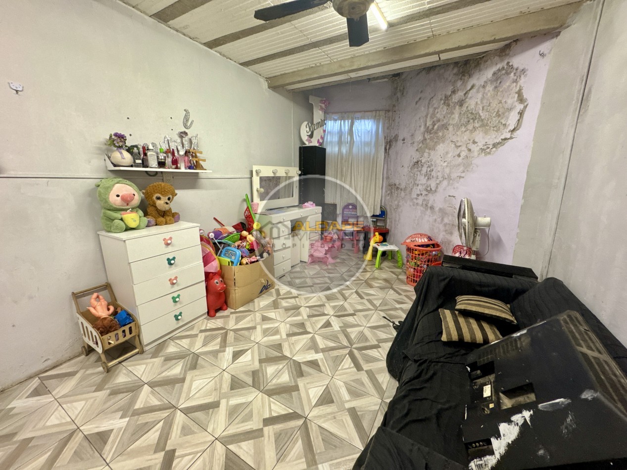 Se Vende PH tres ambientes, contrafrente. Ciudadela