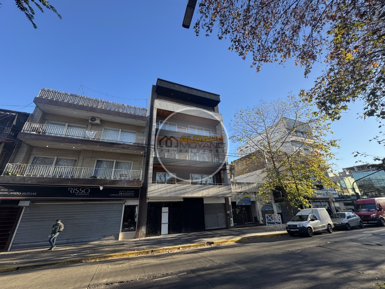 Se Alquila dos amb, 3to piso, frente (Villa Lugano)
