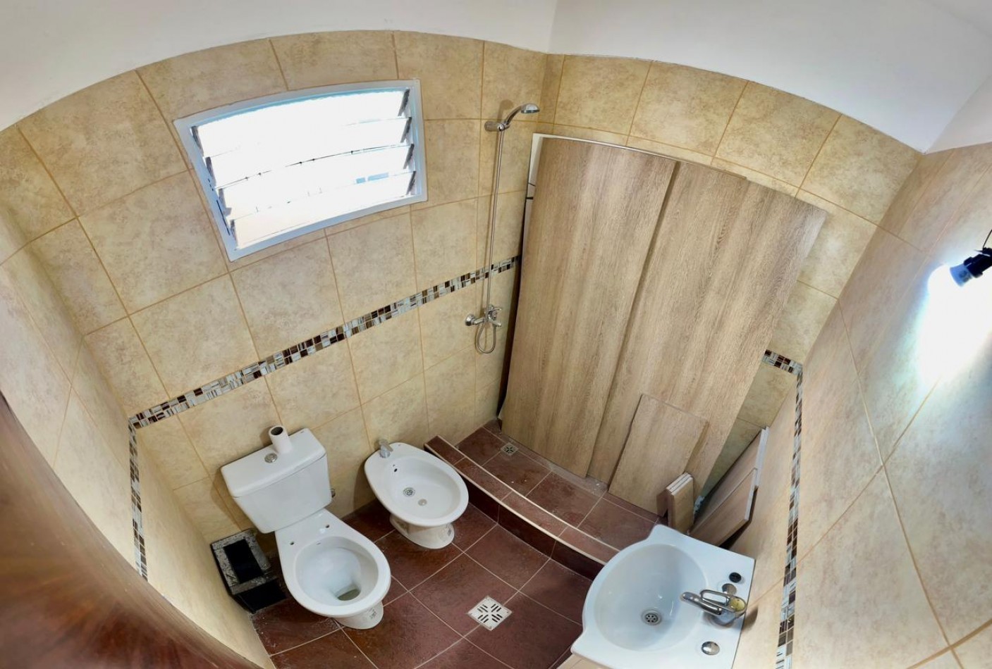 Se vende departamento cuatro amb, remodelado, con espacio aereo!!! Apto credito!!
