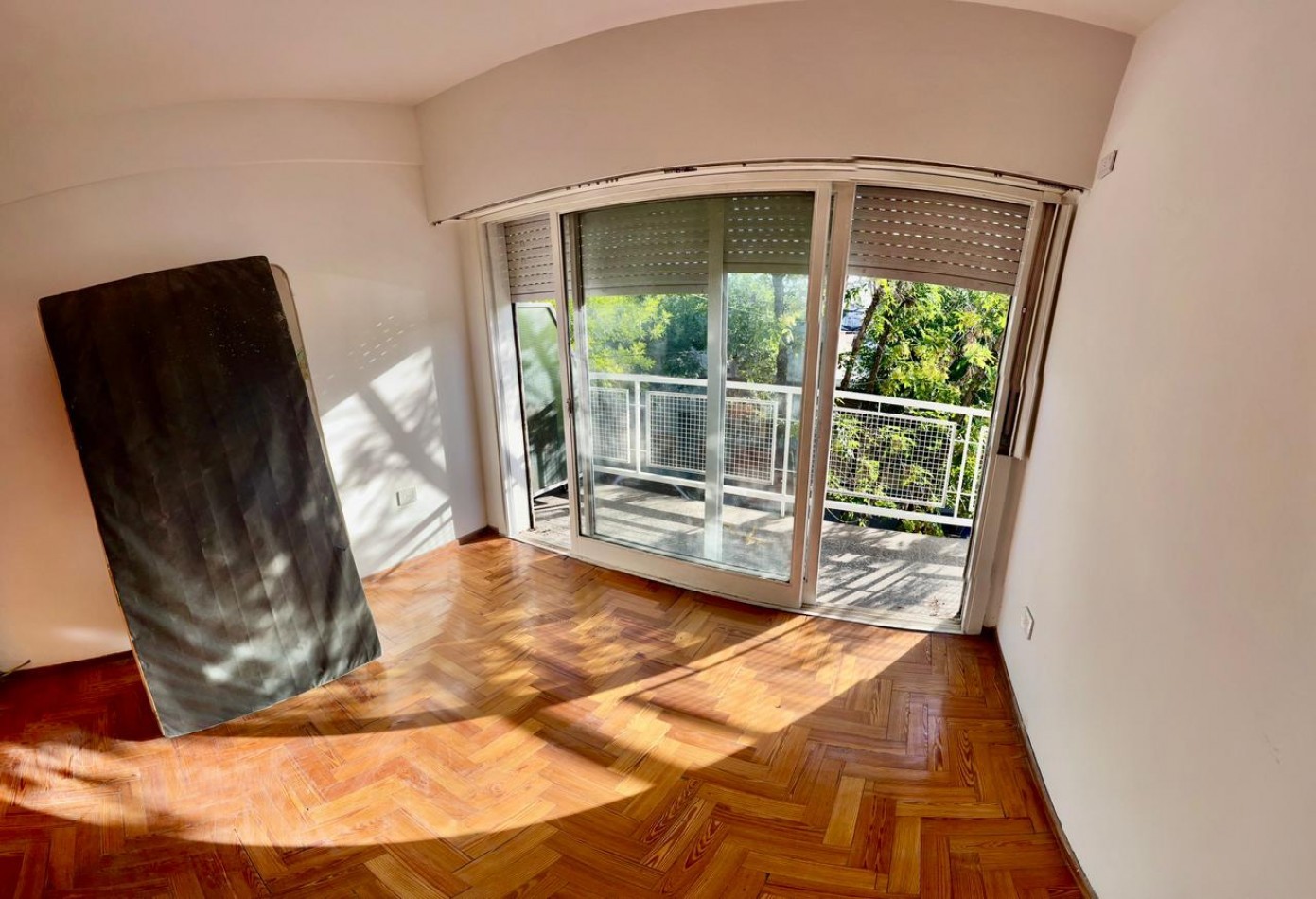 Se vende departamento cuatro amb, remodelado, con espacio aereo!!! Apto credito!!