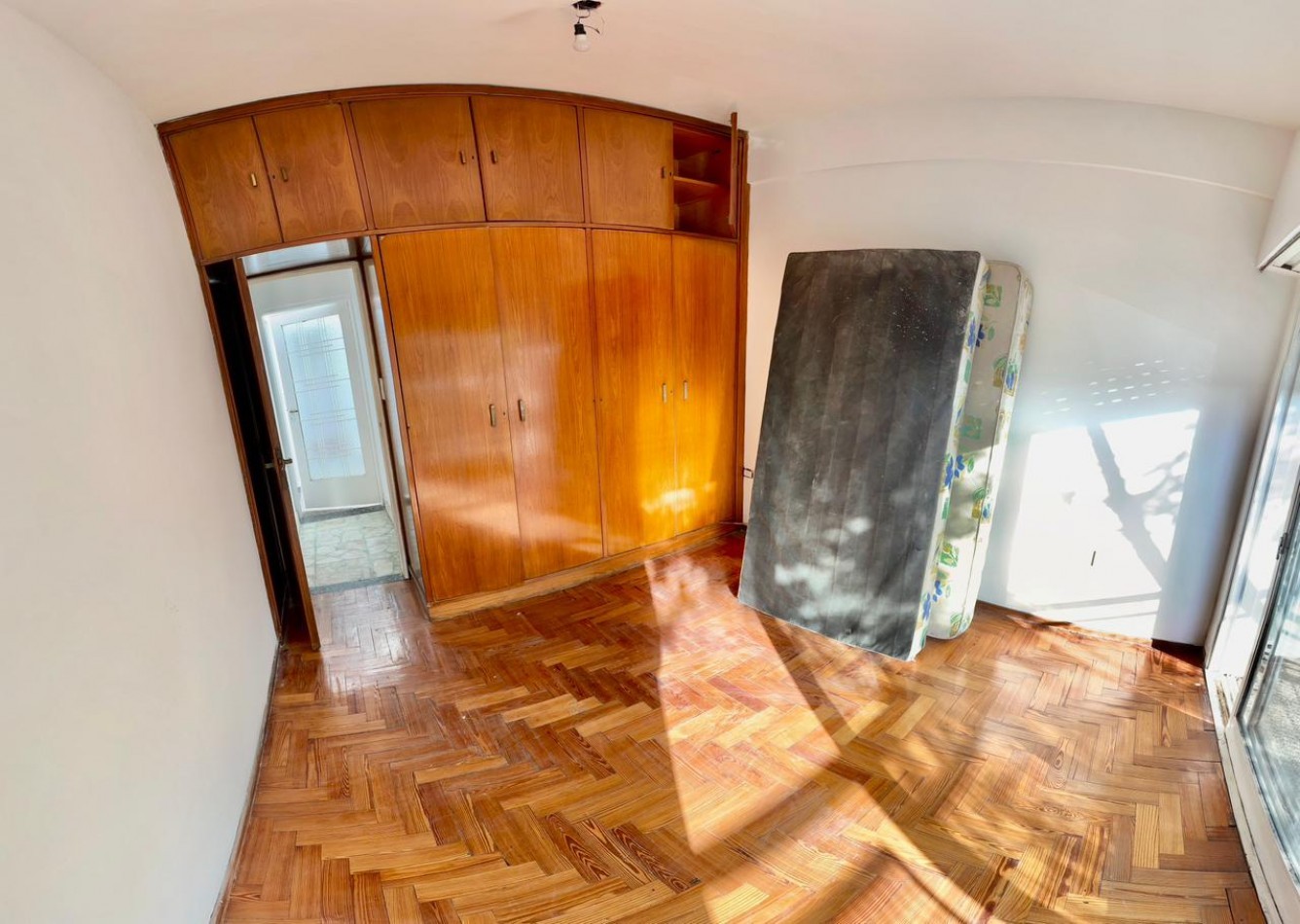 Se vende departamento cuatro amb, remodelado, con espacio aereo!!! Apto credito!!