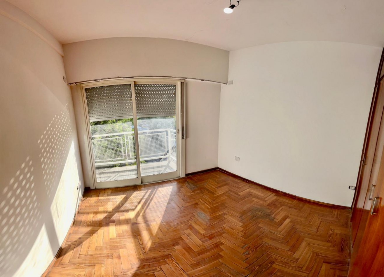 Se vende departamento cuatro amb, remodelado, con espacio aereo!!! Apto credito!!