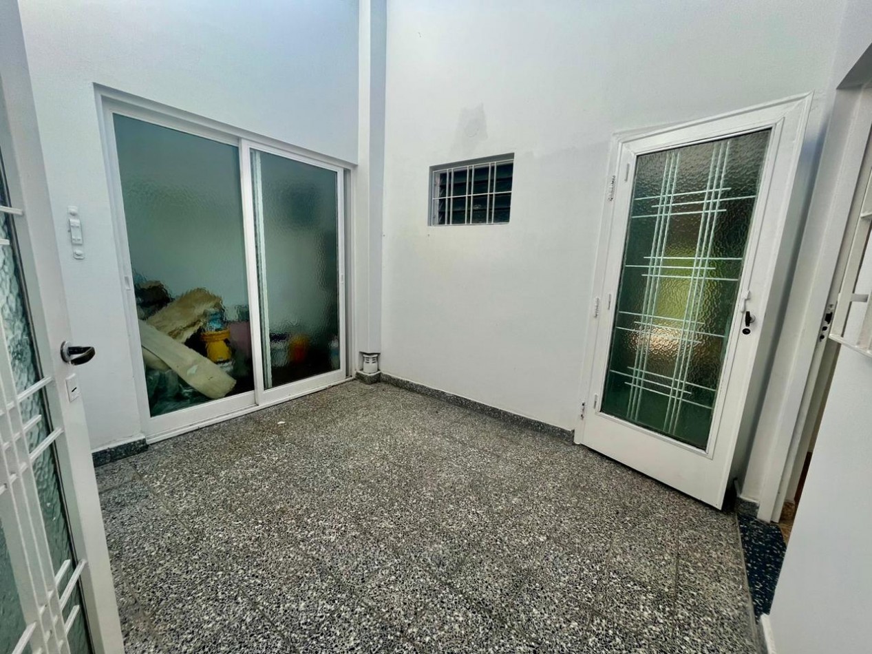 Se vende departamento cuatro amb, remodelado, con espacio aereo!!! Apto credito!!