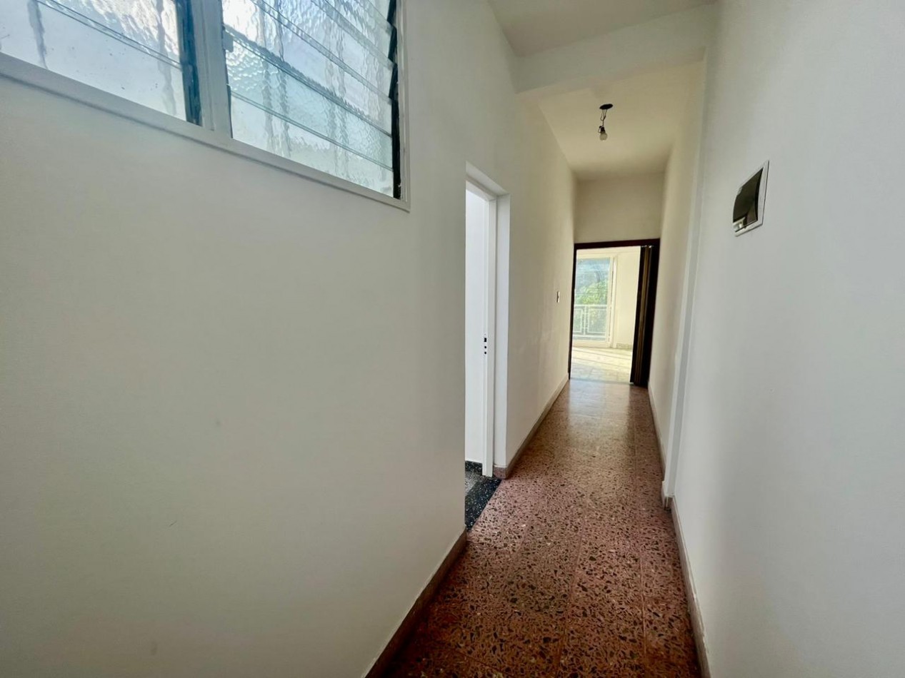 Se vende departamento cuatro amb, remodelado, con espacio aereo!!! Apto credito!!