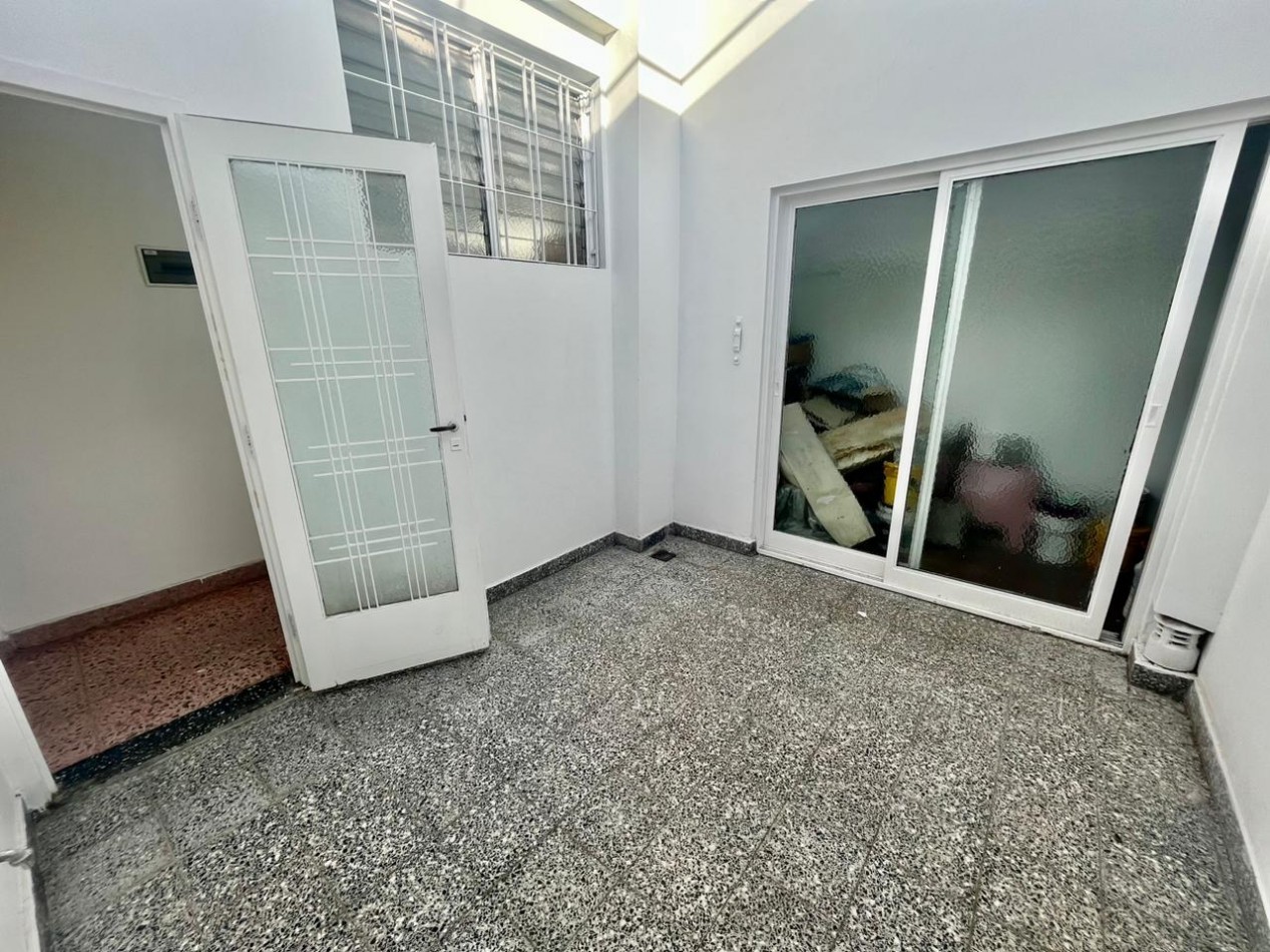 Se vende departamento cuatro amb, remodelado, con espacio aereo!!! Apto credito!!
