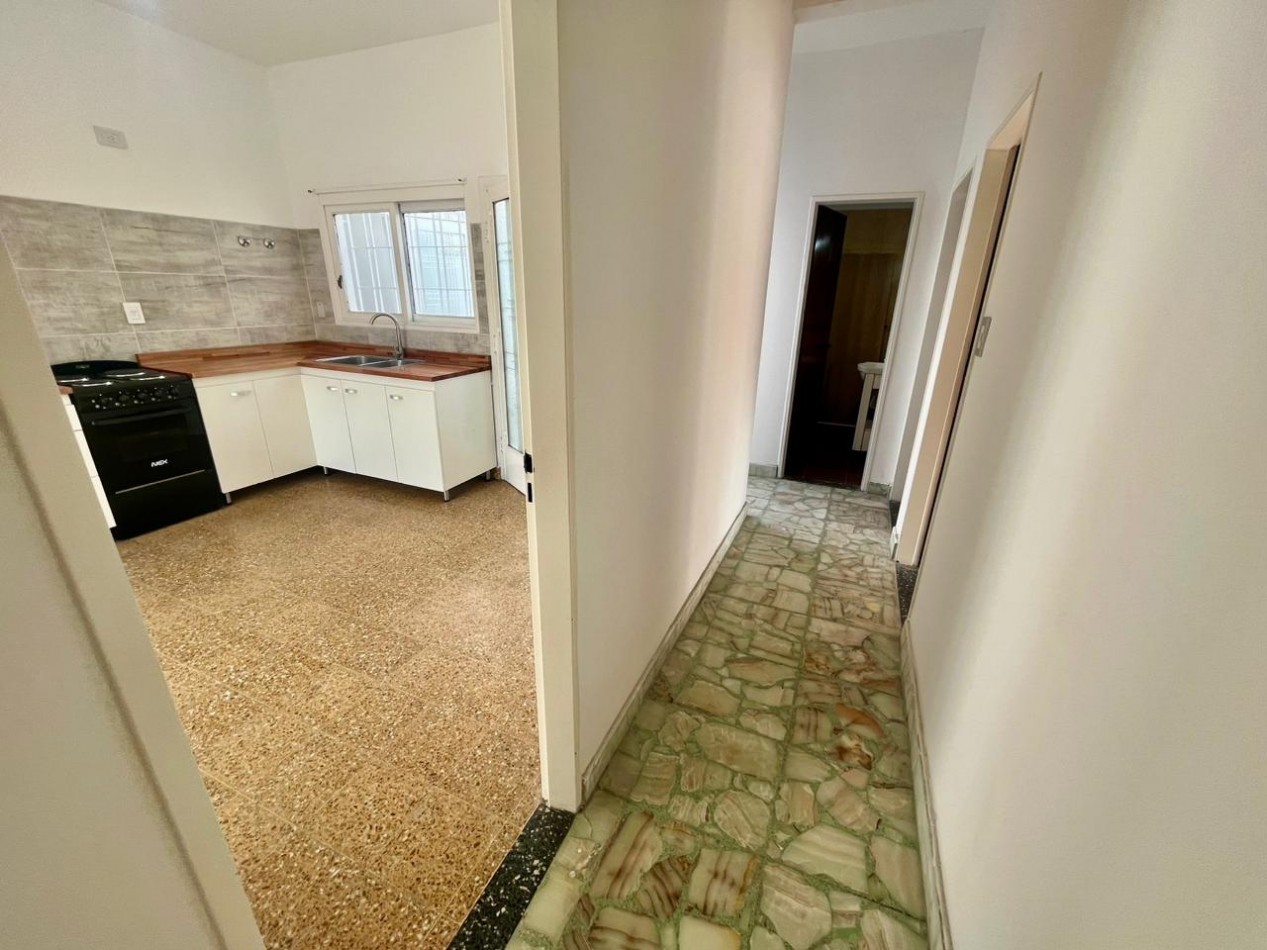 Se vende departamento cuatro amb, remodelado, con espacio aereo!!! Apto credito!!