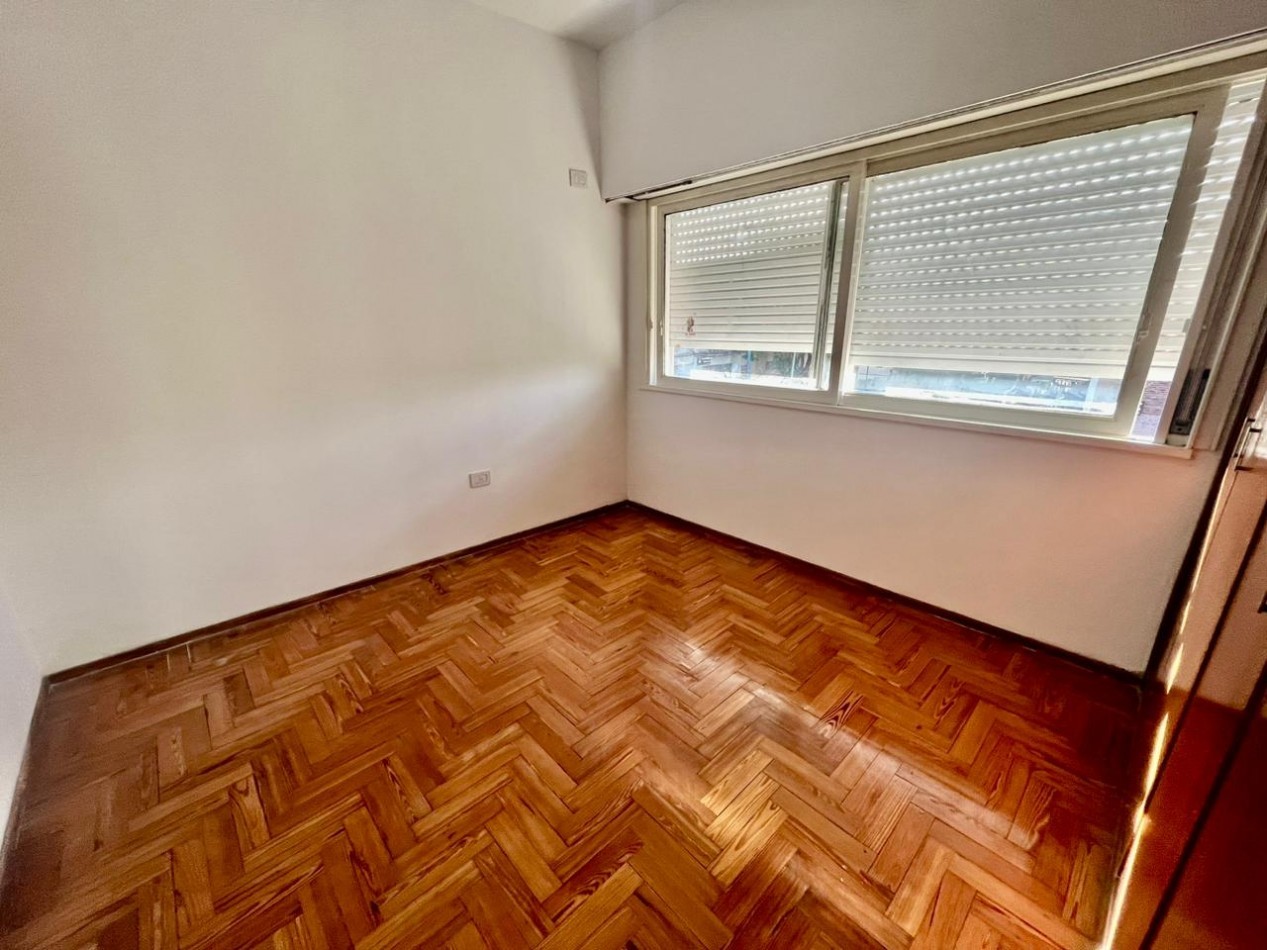 Se vende departamento cuatro amb, remodelado, con espacio aereo!!! Apto credito!!