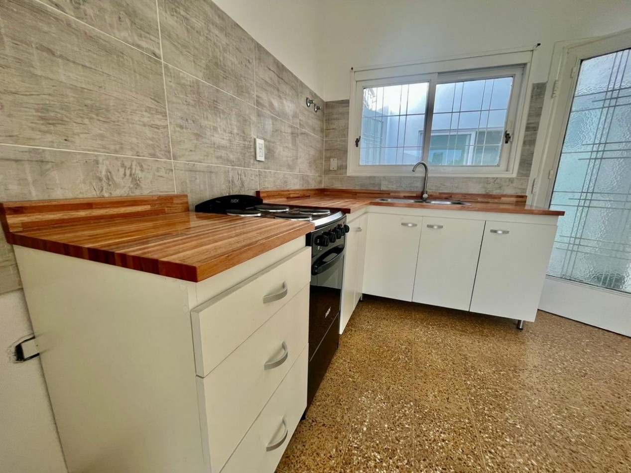 Se vende departamento cuatro amb, remodelado, con espacio aereo!!! Apto credito!!