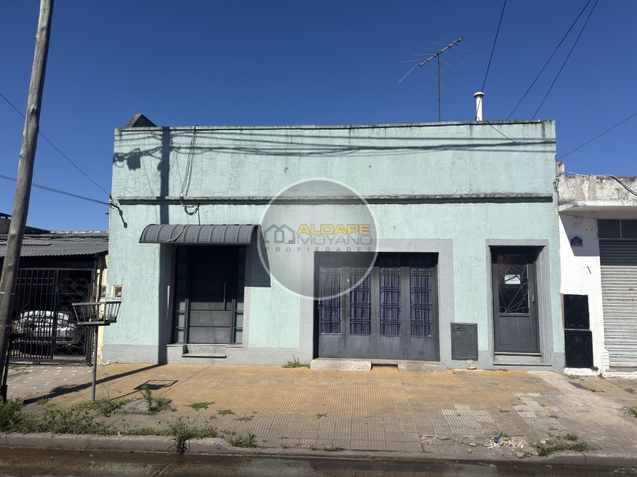 Se alquila Casa ideal multifamiliar, con piscina y garage (Tablada)