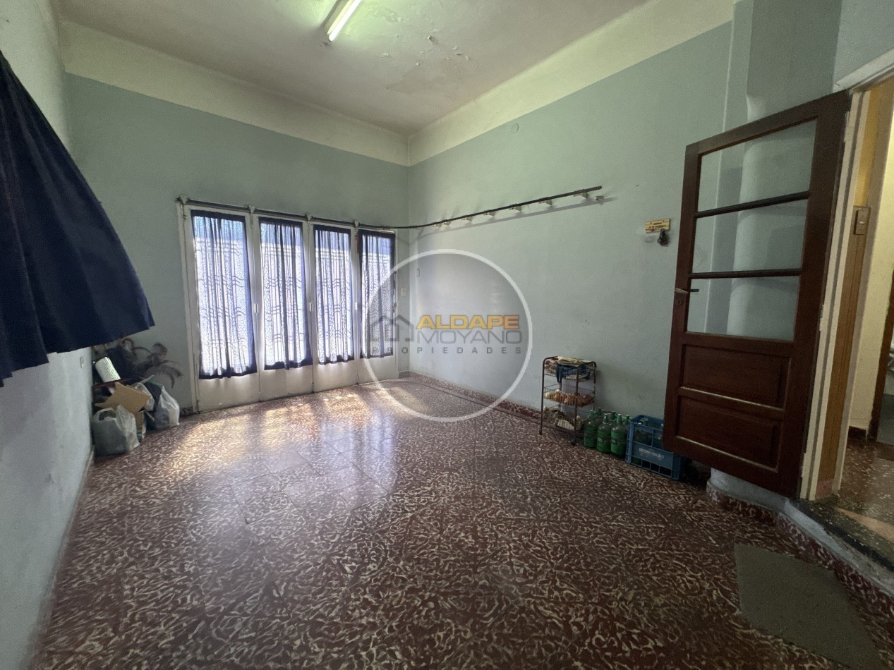 Se alquila Casa ideal multifamiliar, con piscina y garage (Tablada)