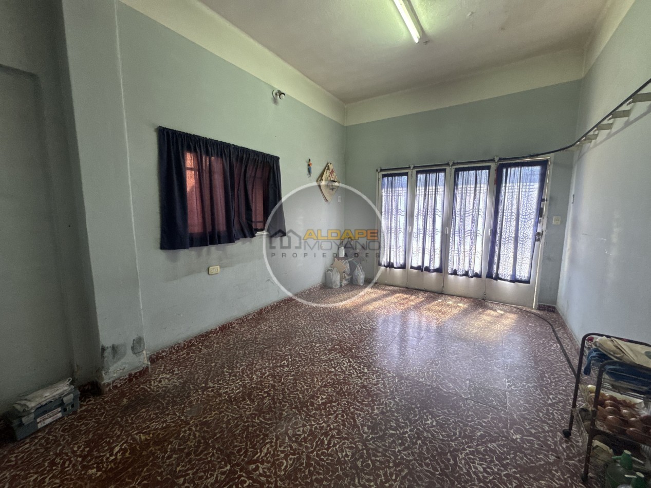 Se alquila Casa ideal multifamiliar, con piscina y garage (Tablada)
