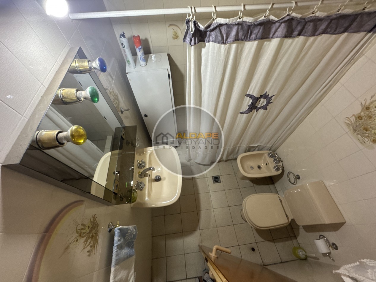 Se alquila Casa ideal multifamiliar, con piscina y garage (Tablada)