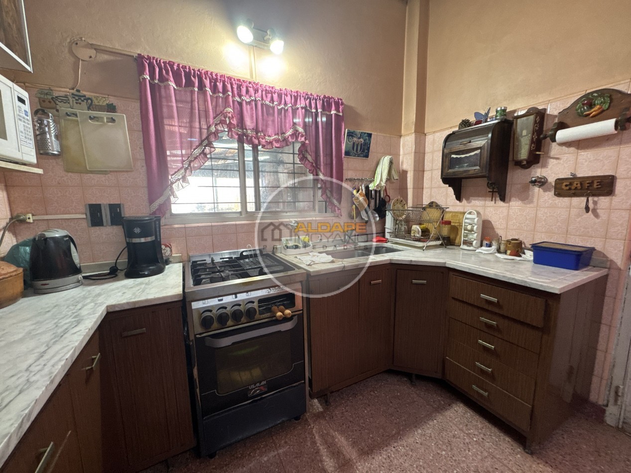 Se alquila Casa ideal multifamiliar, con piscina y garage (Tablada)