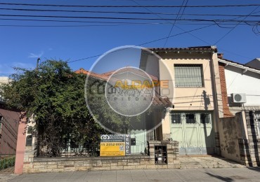Se Vende Casa multifamiliar lote 8,66 x 24 mts Ramos Mejia, se acepta permuta
