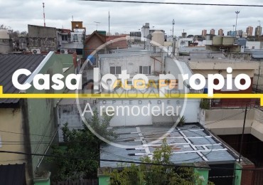Se Vende Casa multifamiliar a Reciclar (Parque Avellaneda)