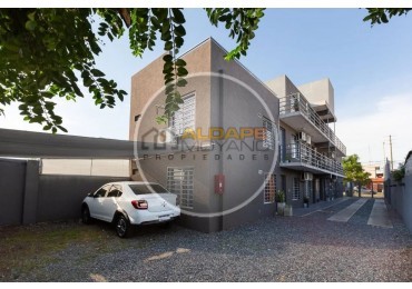 Se vende departamento dos ambientes con cochera (planta baja con cochera)