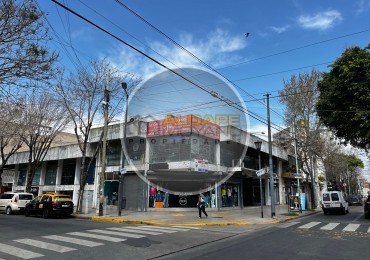 Se Alquila Local Comercial (Galeria Chilavert)