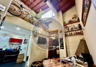 Se Vende PH dos ambientes, contrafrente (Barracas)