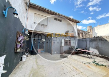 Se Vende Casa, ideal multi familiar (a remodelar)
